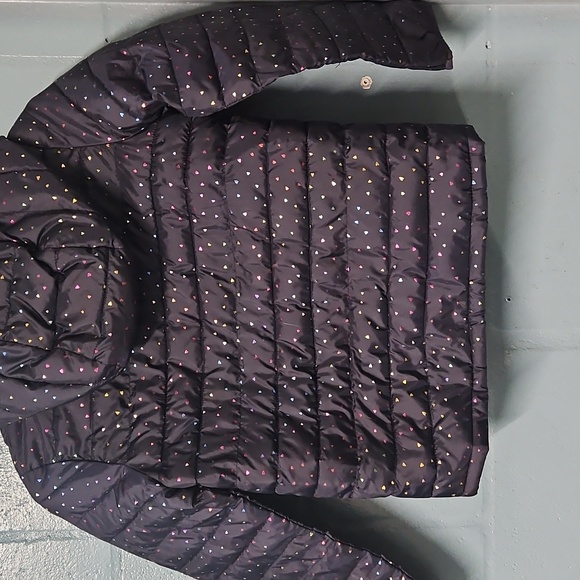 NEW GAP Kids Dark Blue Hooded Puffer with Multicolor Hearts - Picture 4 of 7